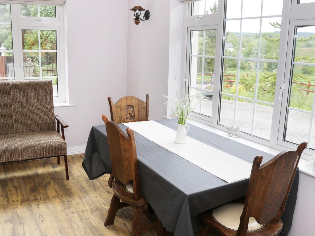 Hawthorn Hideaway Vila Manorhamilton Exterior foto